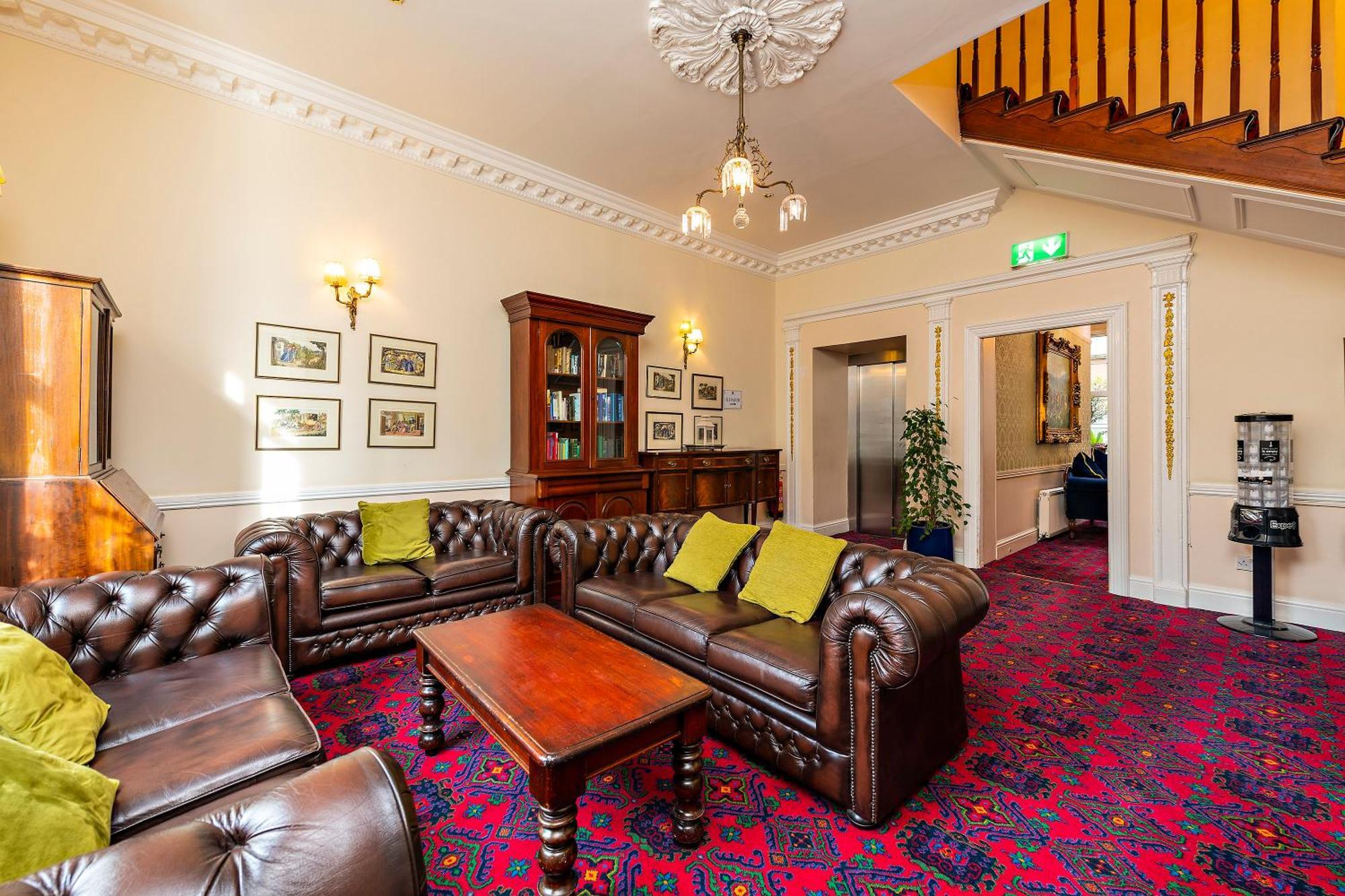 Harry Clarke Mews At The Castle Hotel ดับลิน ภายนอก รูปภาพ